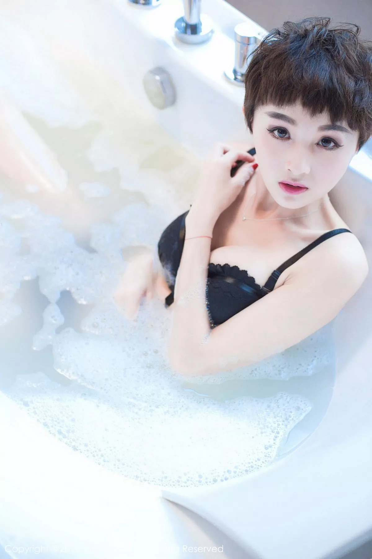 秀人集.com_[XiuRen秀人网]No.657_嫩模baby_kiki浴缸里性感黑色内衣秀白嫩豪乳诱惑写真70P