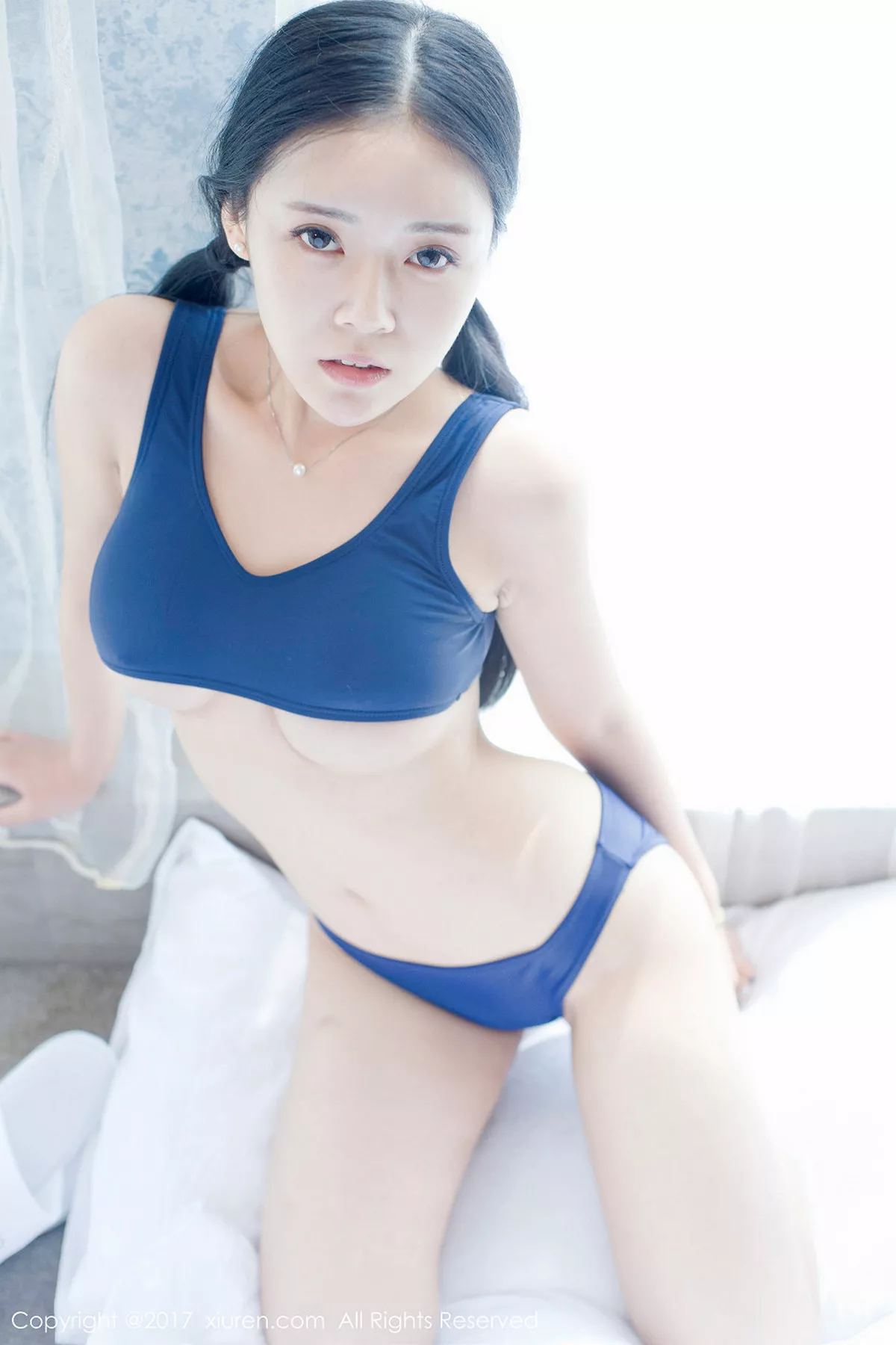 秀人集.com_[XiuRen秀人网]No.841_巨乳嫩模红气球分体死库水加黑色蕾丝内衣爆乳诱惑写真49P