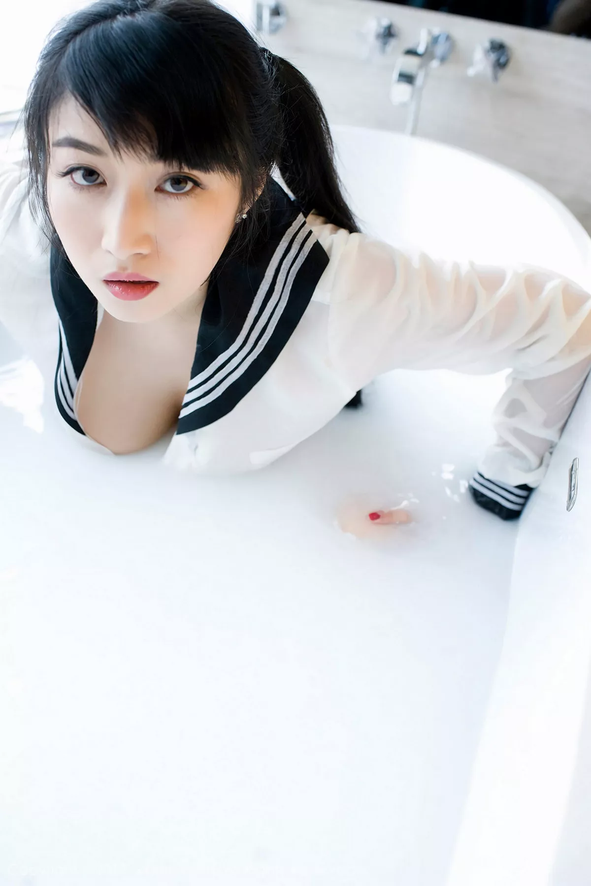 秀人集.com_[XiuRen秀人网]No.853_嫩模盼盼龙女sunny学生装牛奶浴+全裸乳贴秀美乳诱惑写真57P