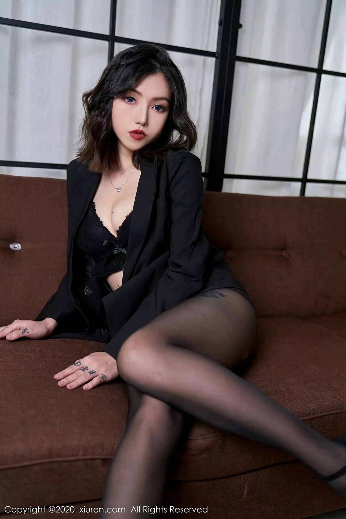 图片[35]-[XiuRen秀人网]第2711期舌尖上的菊花写真-秀人集