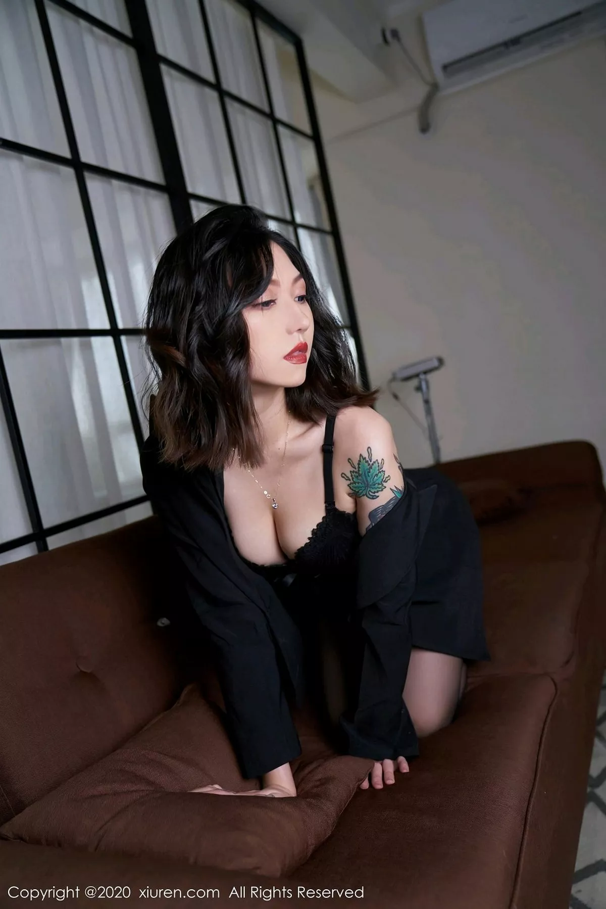 图片[38]-[XiuRen秀人网]第2711期舌尖上的菊花写真-秀人集