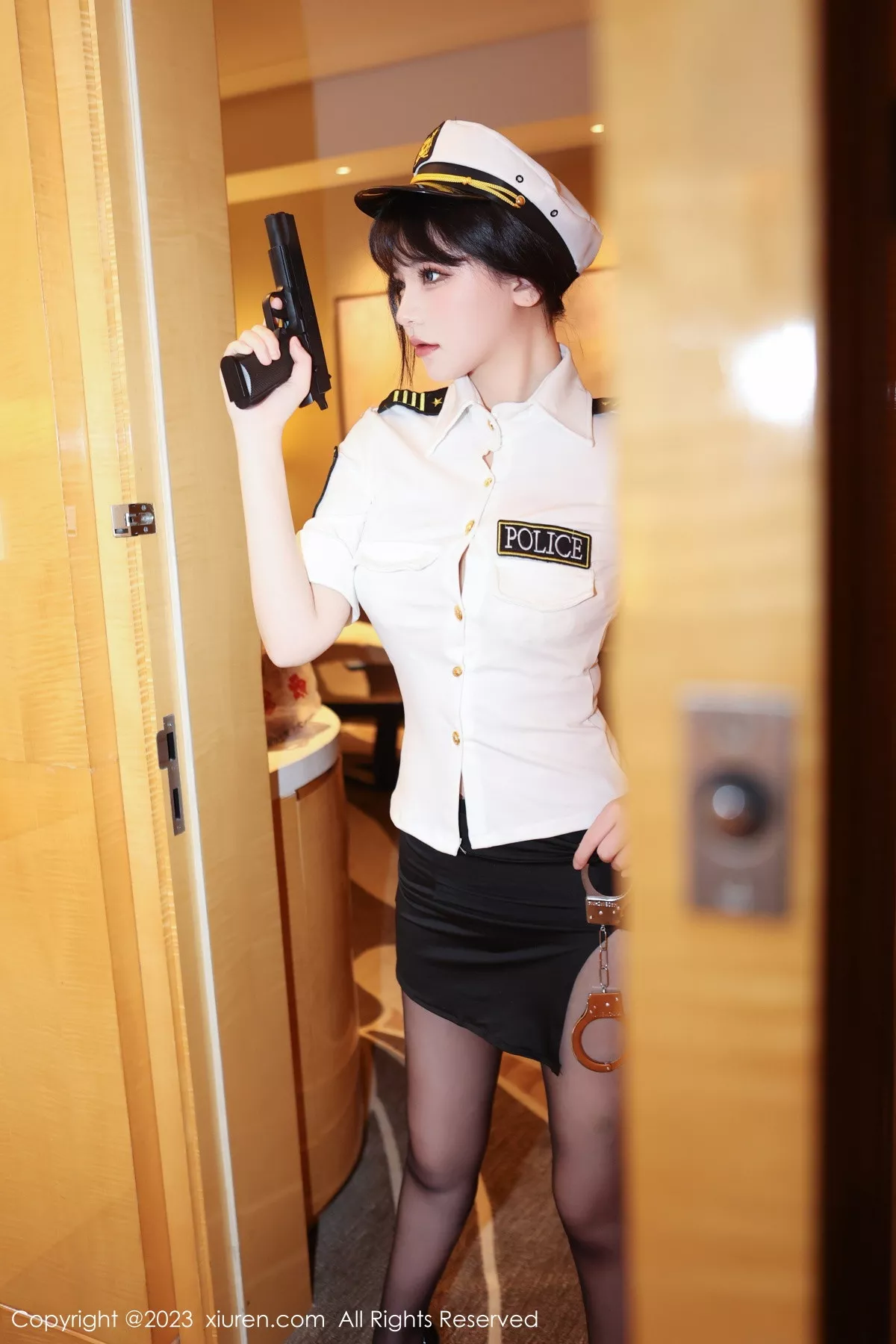 图片[13]-[XiuRen秀人网]第6328期桃桃子写真-秀人集